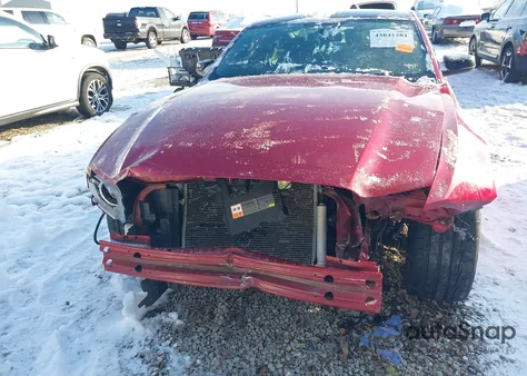 2013 Ford Mustang V6 Premium из США, поврежденный, VIN 1ZVBP8AM3D5199927